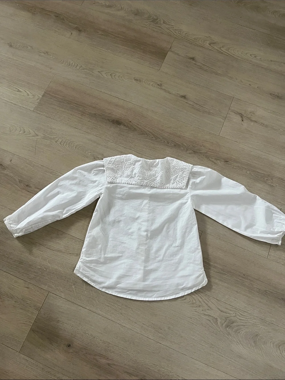 Zara White Button-Front Blouse with Eyelet Collar